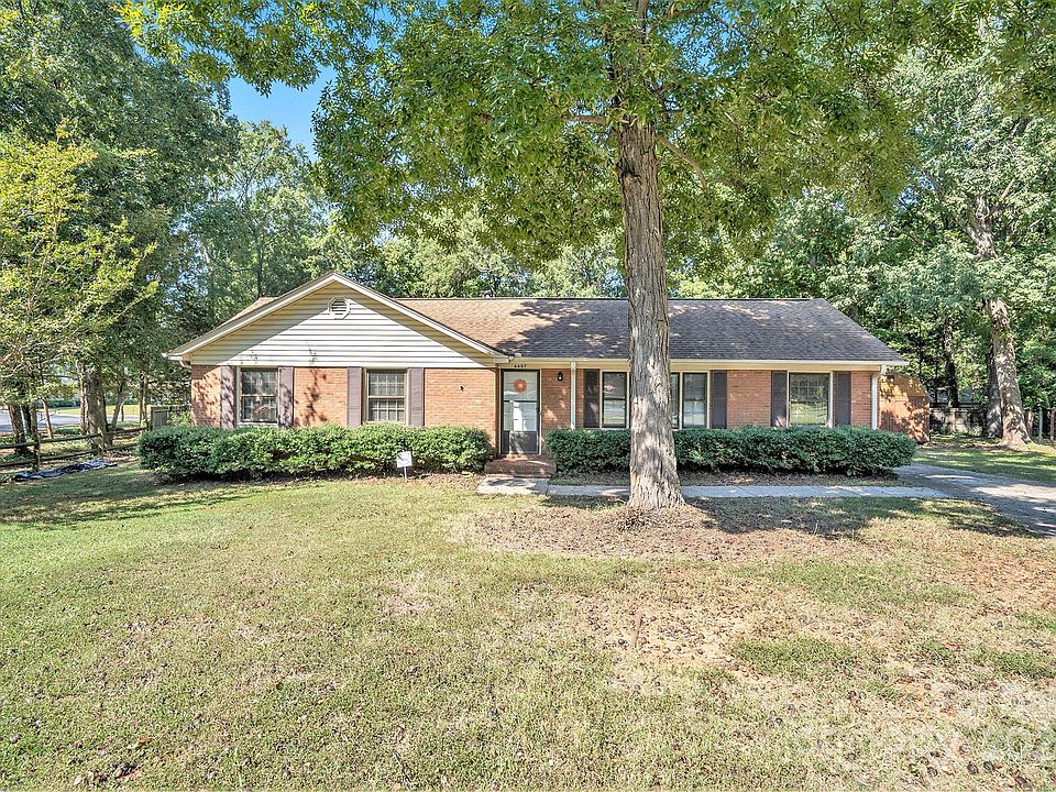 1st image of 6607 Elm Forest Dr
