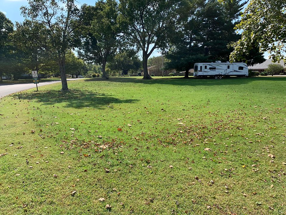 2nd image of 1 Maplewood Cir