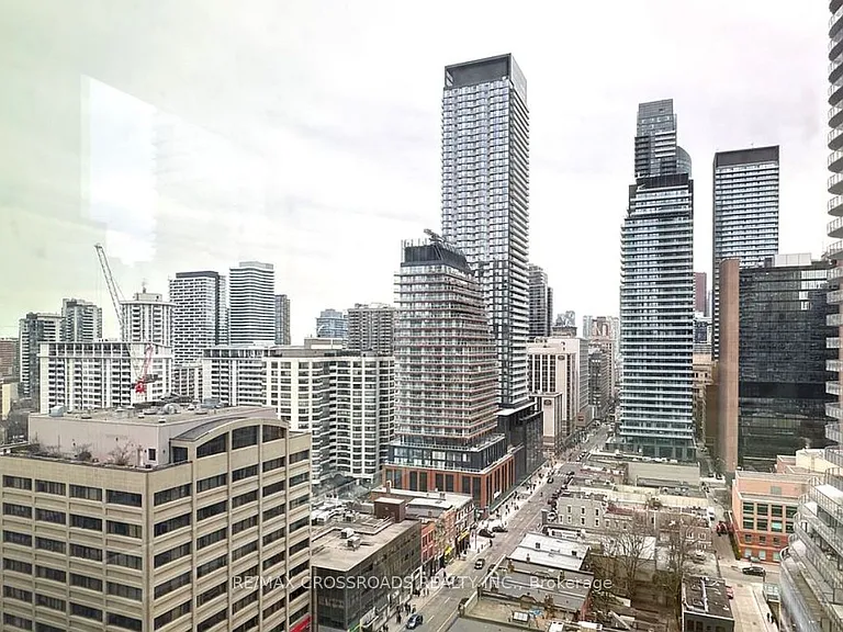 8 Wellesley St W #3209 — Photo 3