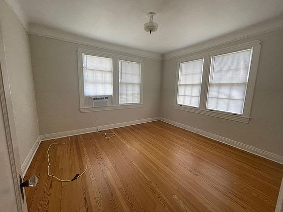 4th image of 4624 Marigny St