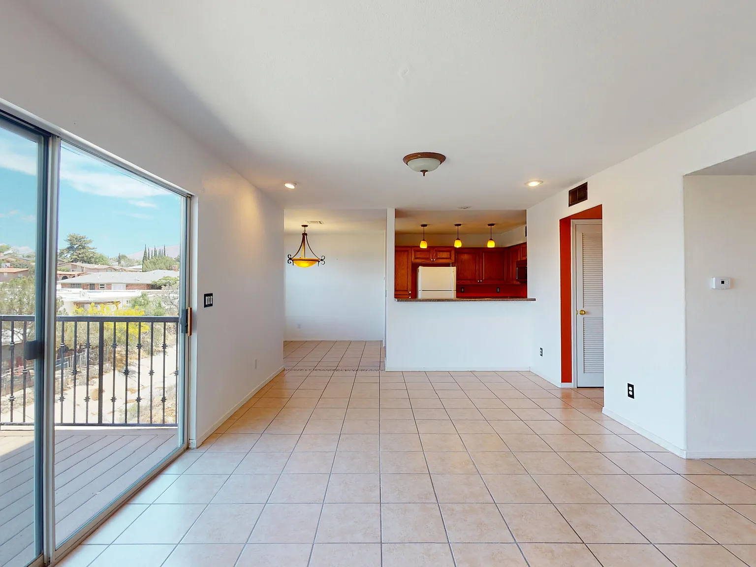 3 bed, 2.5 bath, 1953 sqft, $1,750 — Photo 4