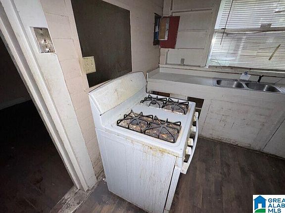 4th image of 2516 Pleasant Valley Rd