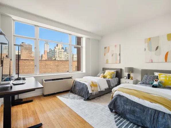 201 West 17th Street image 9 of 16