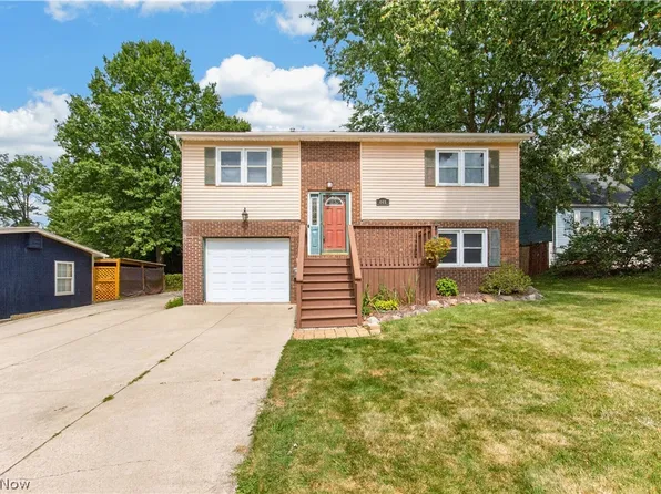 448 Fernwood Ave, Wadsworth, OH 44281
