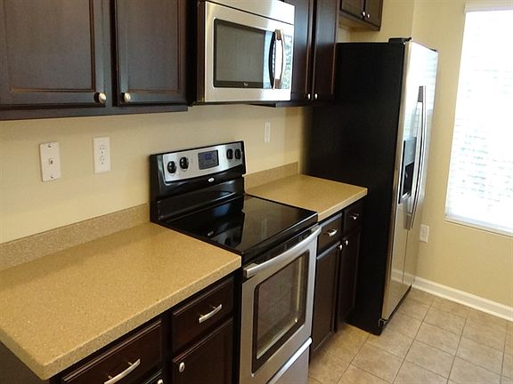 4th image of 4320 Overbecks Ln