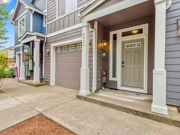 3rd image of 2424 NE 113th Ct