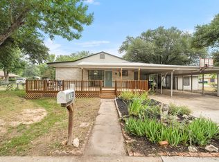1700 W 7th St, Taylor, TX 76574