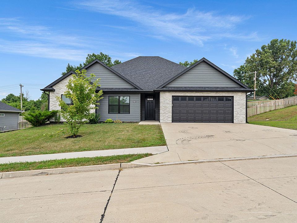 1st image of 6020 W Tamarack Dr