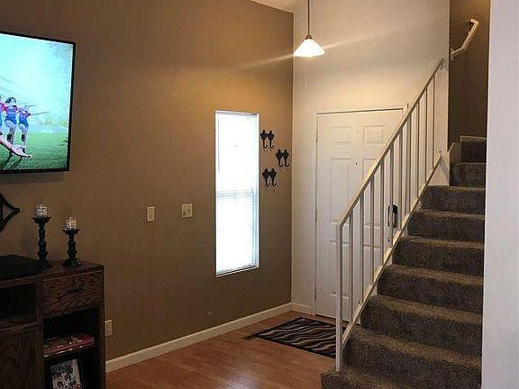 3rd image of 3193 Myles Dr