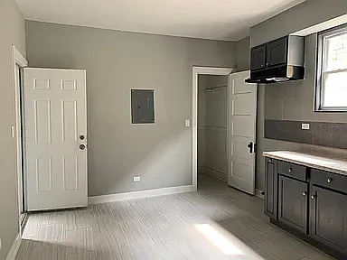 Studio, 700 sqft, $1,200 — Photo 3