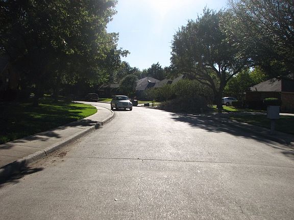 4th image of 605 Arbor Creek Dr