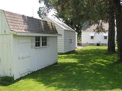 5th image of 615 Bellaire Ave