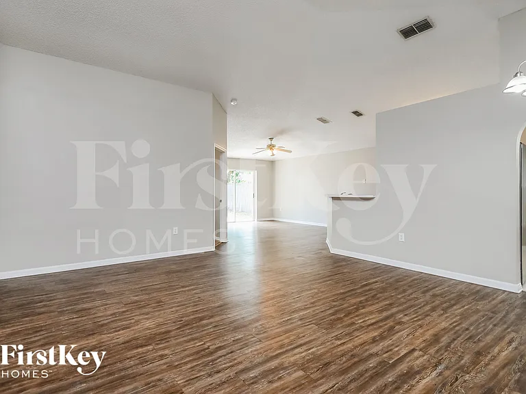 4434 Stone Meadow Dr — Photo 8