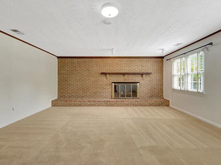 615 Kearney Ct SW — Photo 20