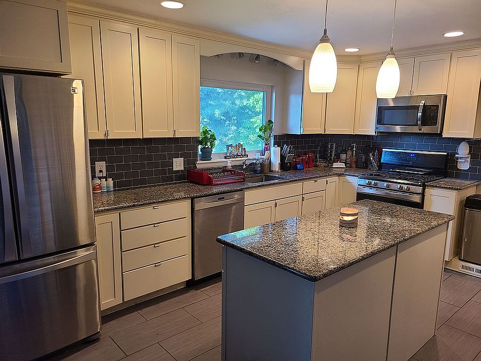2nd image of 11575 W Exposition Ave