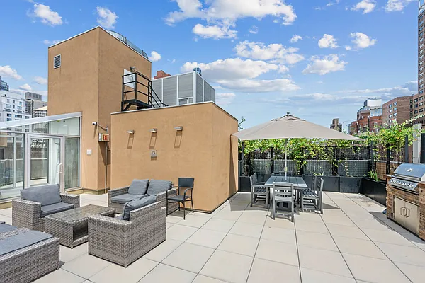 Rented by Compass | media 14