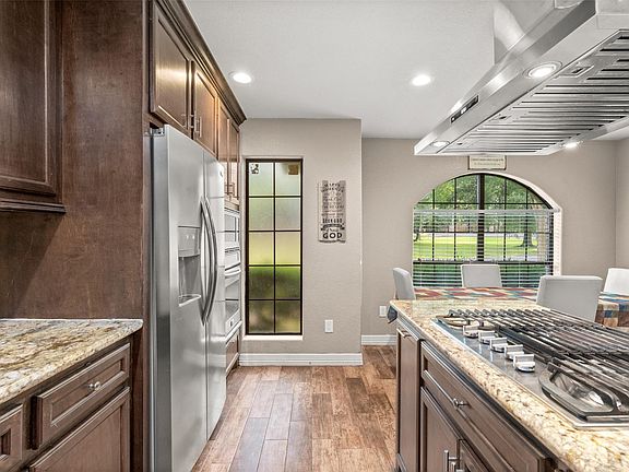 5th image of 12839 Eastbrook Dr