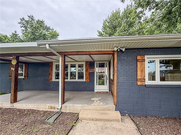 3rd image of 5155 Lake Rd