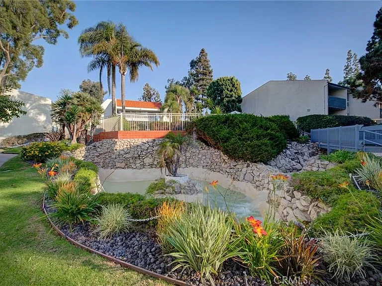 824 Camino Real #204 — Photo 25