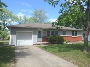 809 Cypress Ln, Columbia, MO 65203