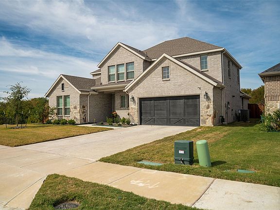 2nd image of 1228 Villalonga Dr