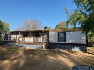 18525 Donop Rd, Elmendorf, TX 78112