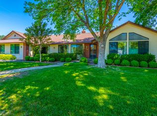 2884 Howard Dr, Redding, CA 96001