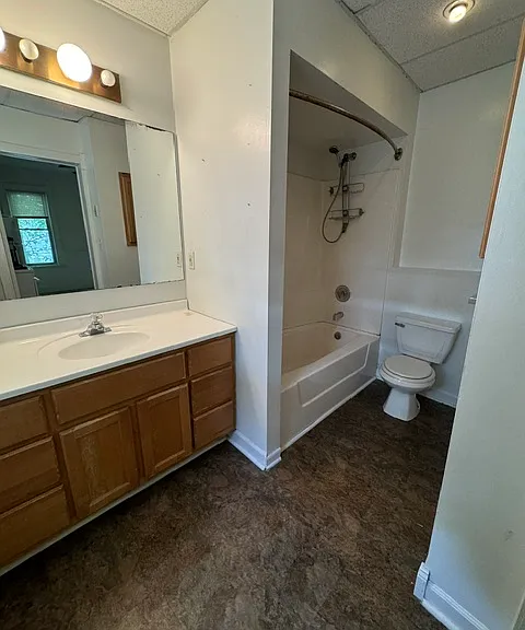 1600 E Kane Pl #A — Photo 2