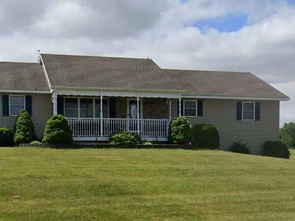 10365 Maumee Dr, Demotte, IN 46310