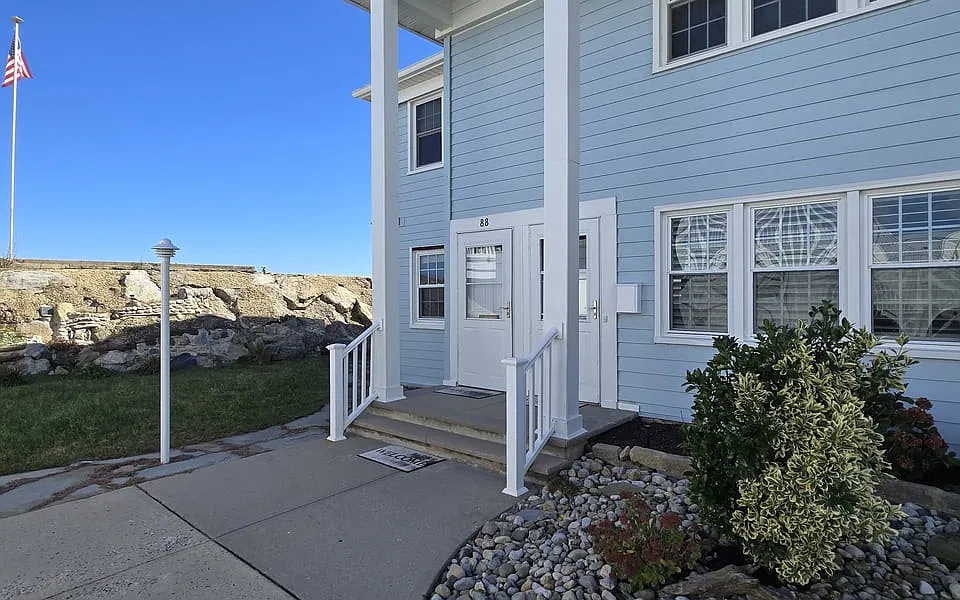 1201 Ocean Ave #88
