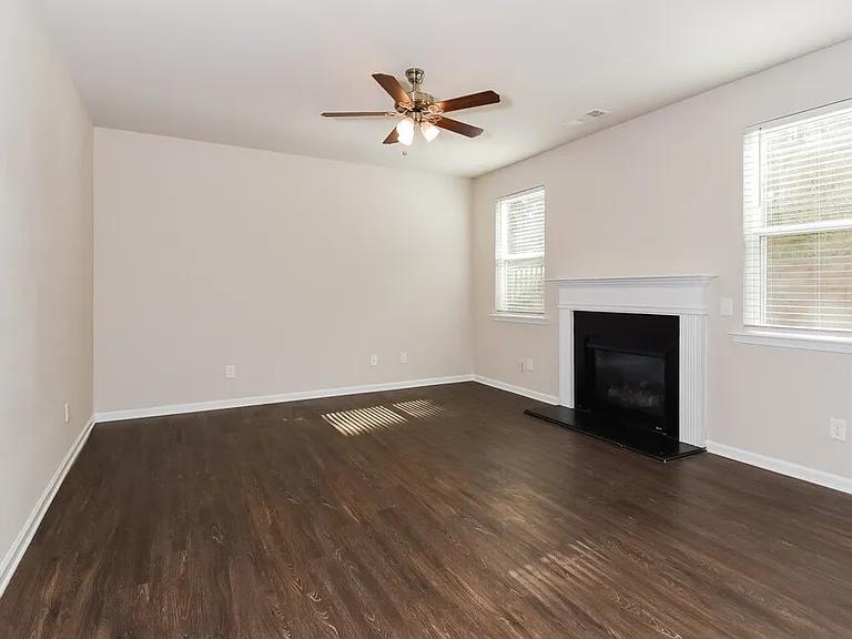 220 Foggy Creek Ln — Photo 4