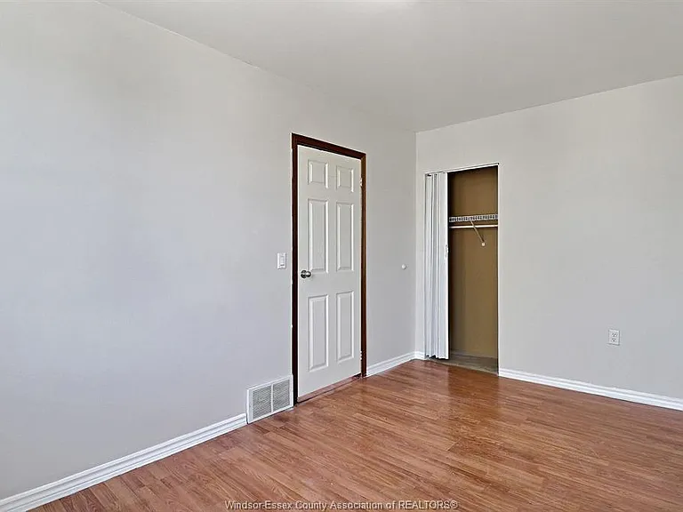 401 Parent Ave #2 — Photo 11