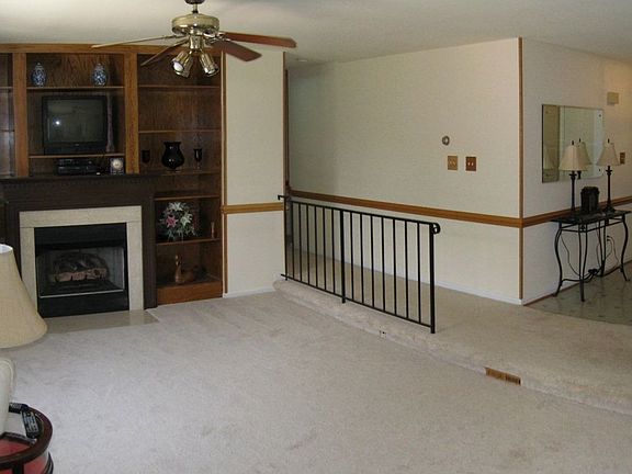 Living Room & Foyer