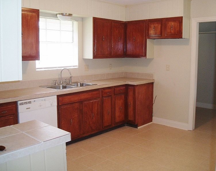 2nd image of 108 Beta Dr