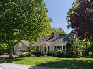 11 Wildwood Blvd, Cumberland Foreside, ME 04110