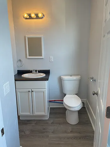299 Main St #4 Photo 1