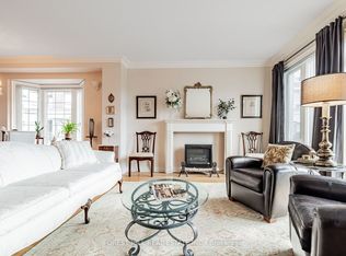 2 Clairtrell Rd #TOWNHOUSE A, Toronto, ON M2N7H5