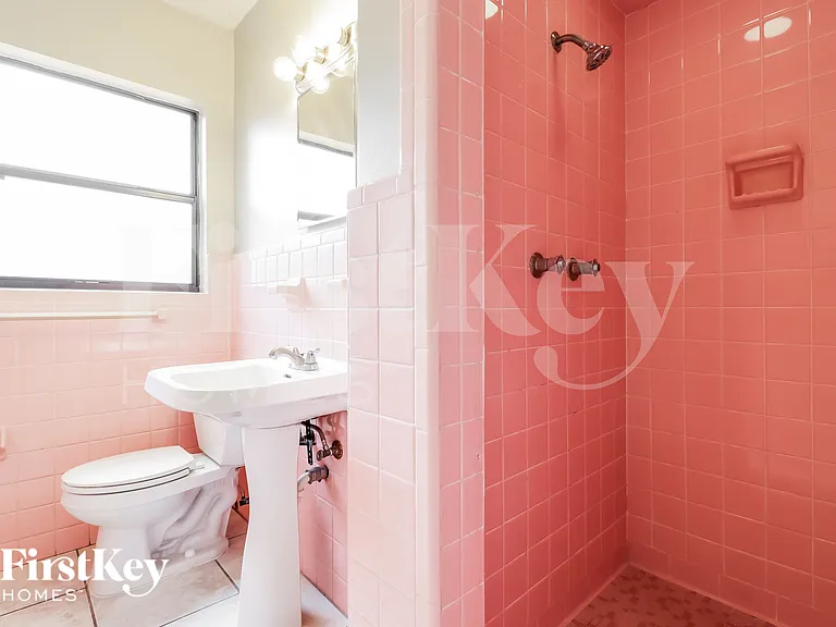 3342 Honeysuckle Rd — Photo 12
