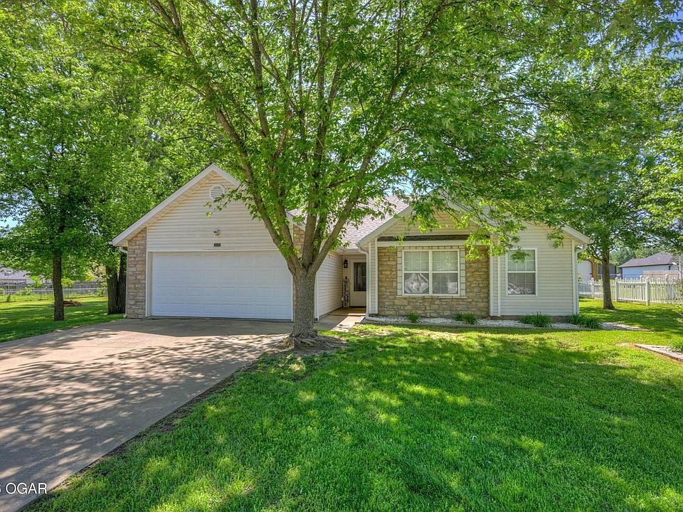 1st image of 920 Caitlan Dr