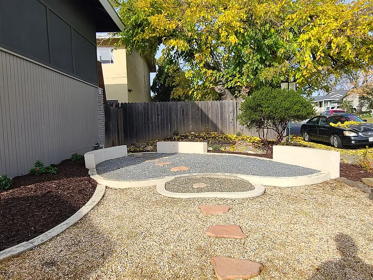 Montrose Apts — Photo 19