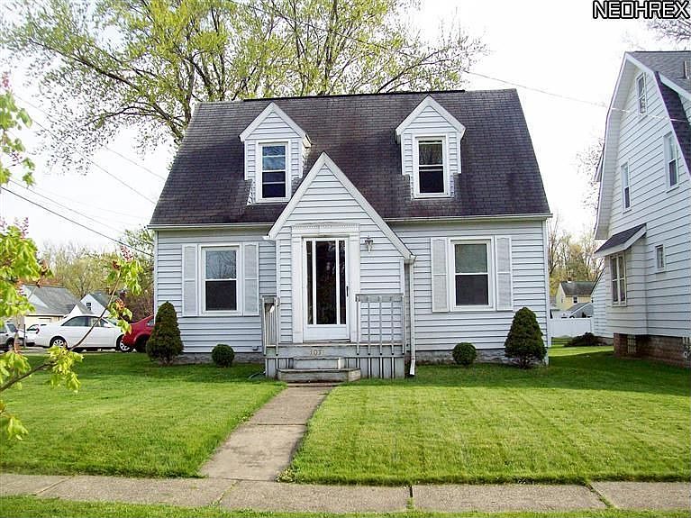 1st image of 1011 W Spruce Ave