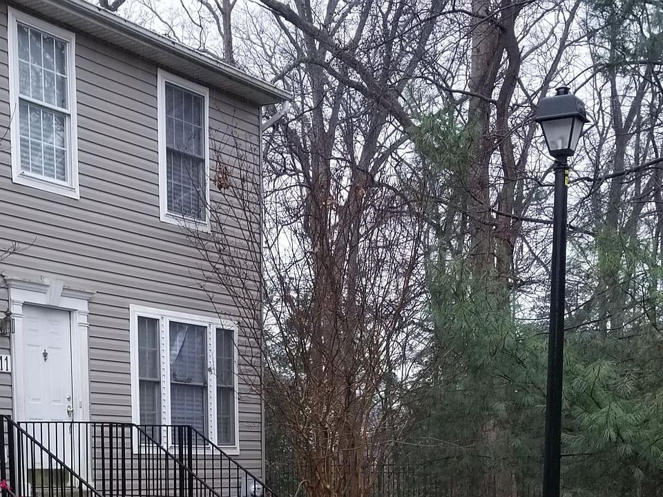 1st image of 11 Juliana Cir W