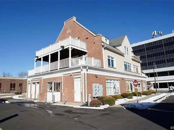 15 Belden Ave