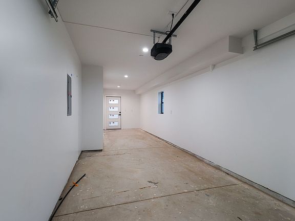 5th image of 4649 Pickford St #1
