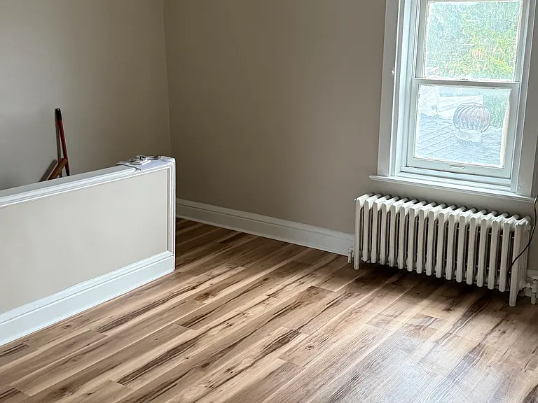 164 W Tilghman St — Photo 13