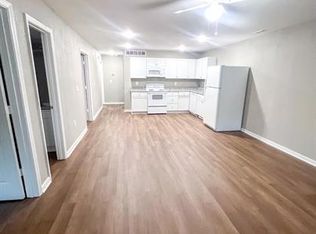 122 N Main St #B, Warrensburg, MO 64093