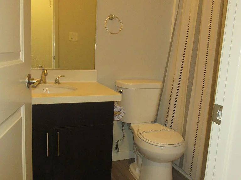 Riverbend Apartments — Photo 36