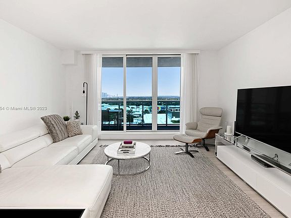 3rd image of 2301 Collins Ave APT 1534