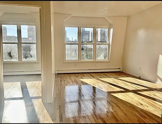 1st image of 233 E 110th St