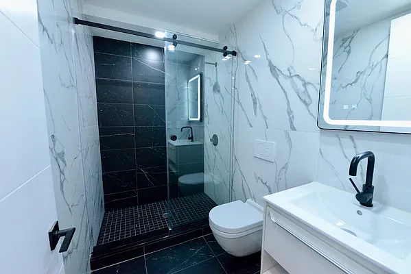 Rented by Peter Ashe | media 22